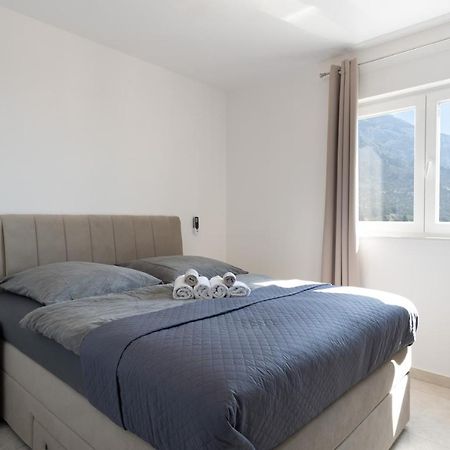 Sea View Apartment With Parking - Dina Makarska Dış mekan fotoğraf